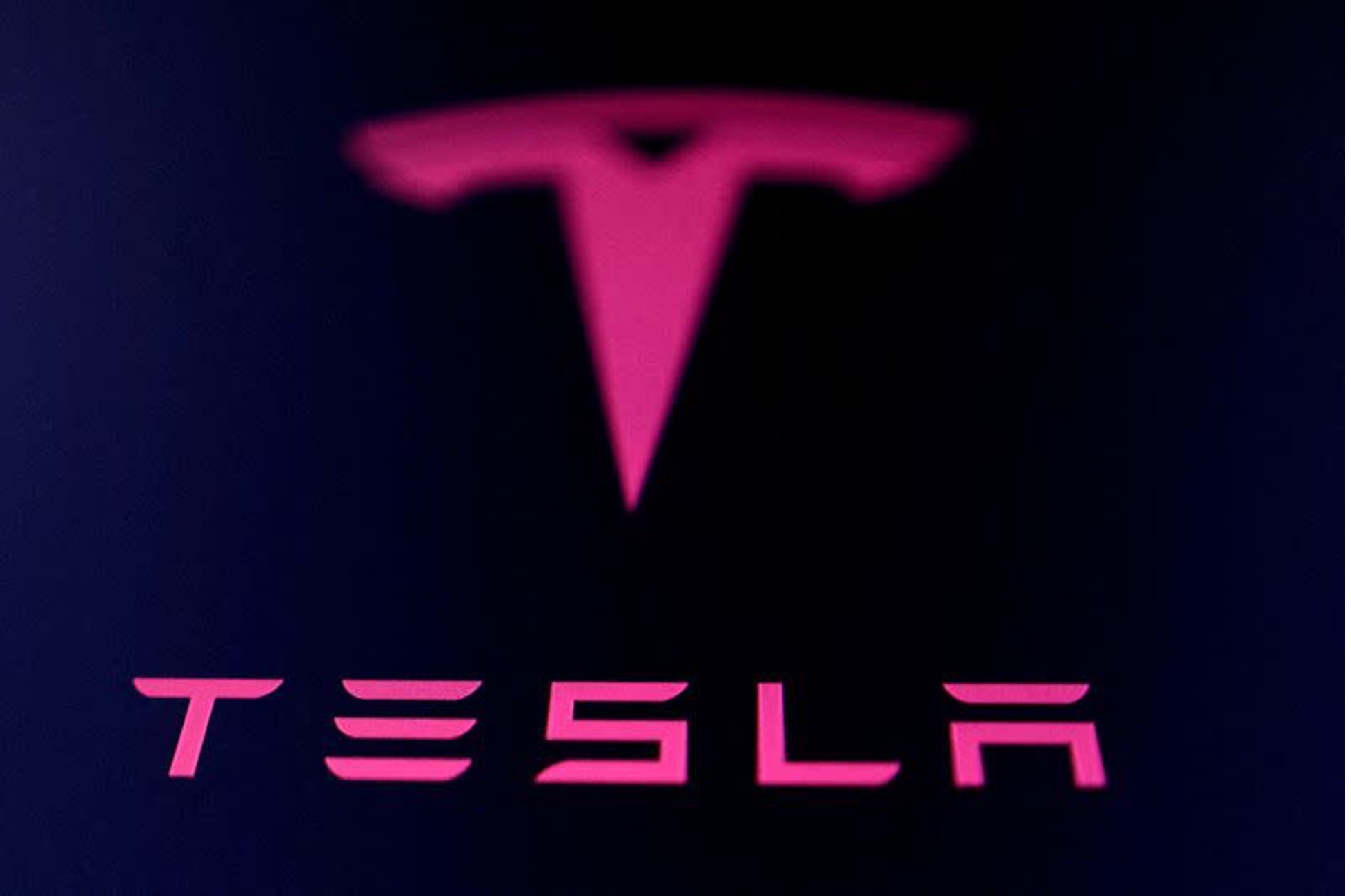 Logo của hãng xe Tesla của Elon Musk